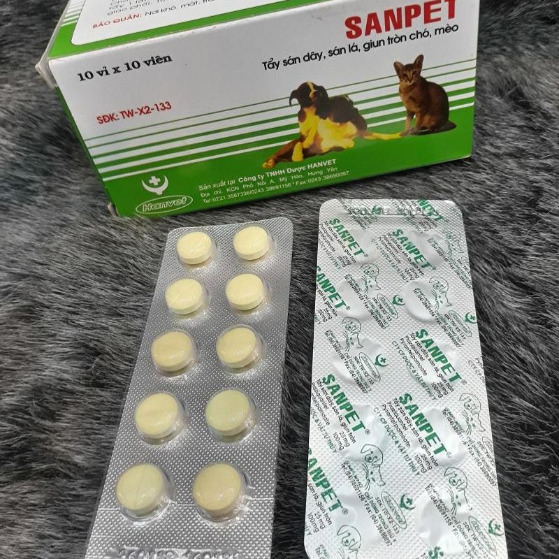 Thuốc tẩy giun cho mèo dạng viên nén.