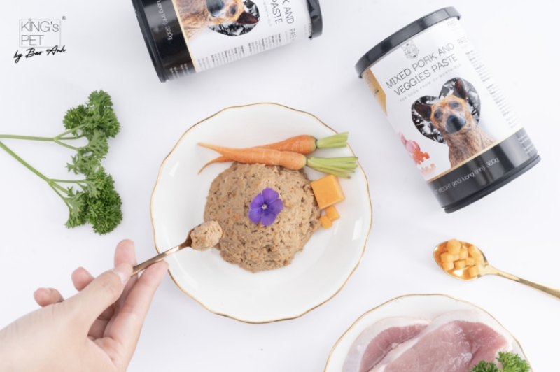 Pate heo rau củ King’s Pet by Bao Anh: Bữa ăn thơm ngon cho chó rụng lông